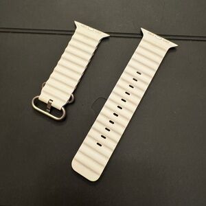 Apple 49mm white Smartwatch Band